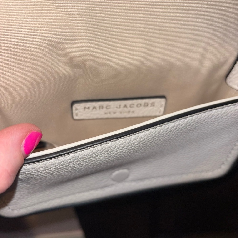 Marc Jacobs Cream Crossbody Bag - Picture 5 of 9